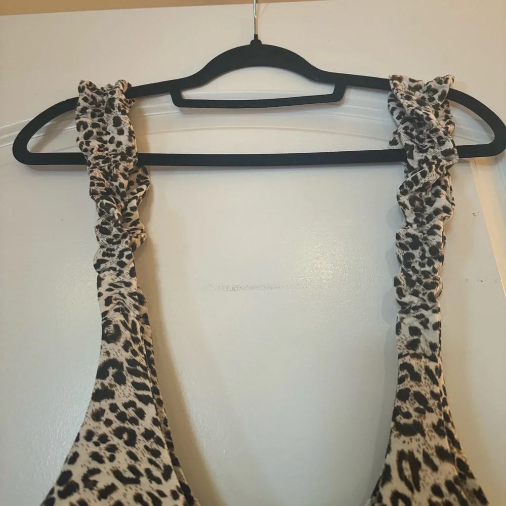 Kittenish Leopard Jumpsuit - Picture 6 of 7